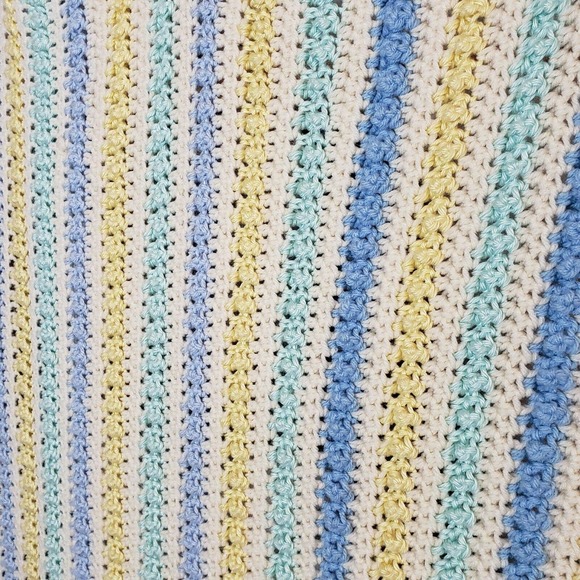 Striped Chunky Knit Baby Blanket Cozy Soft Throw - Picture 5 of 8
